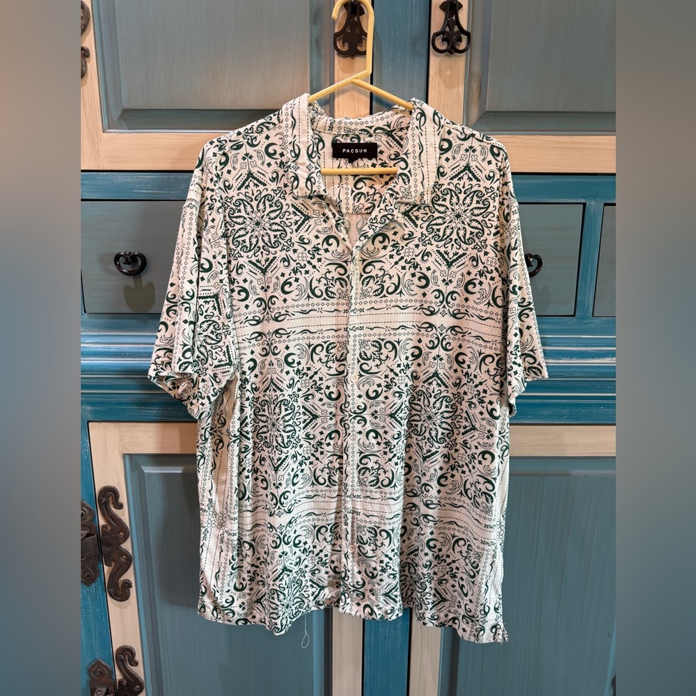 PacSun White Short-Sleeve Camp Shirt with Dark Green Bandana Print